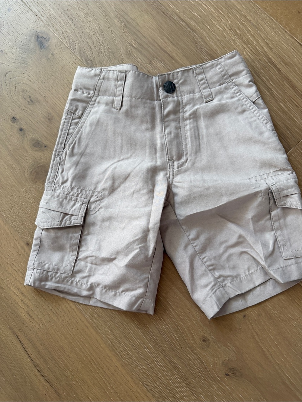 Micros Kids Cargo Shorts in Light Tan
